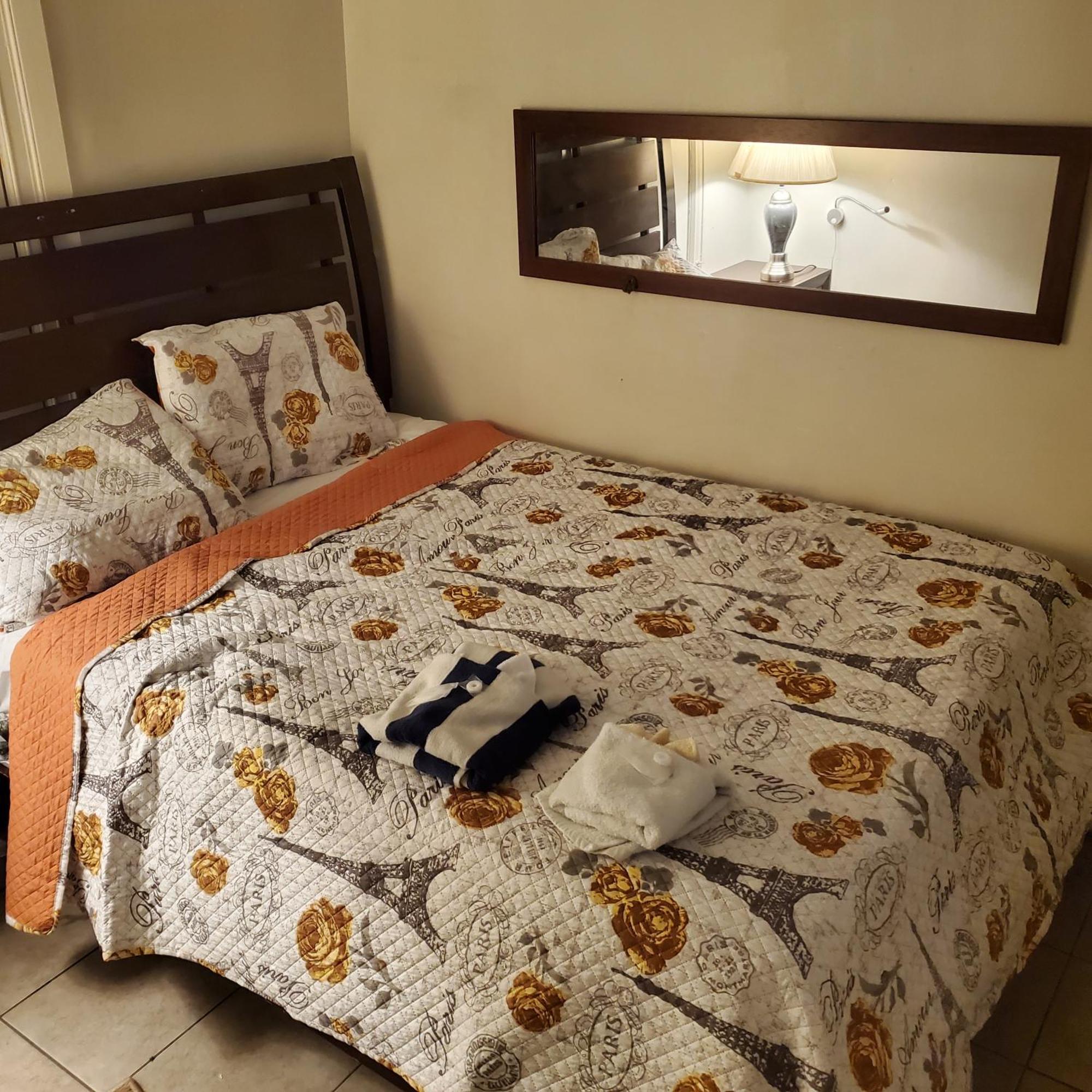 Studio And One Bedroom Apartments Нью-Йорк Экстерьер фото